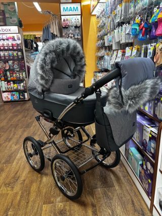 Přijďte si k nám pro krásné kožíšky na kočárek ❄️☺️🥰 Ceny od 299,- Jsou na gumičku a přicvaknou se za stříšku.😉 Máme různé...