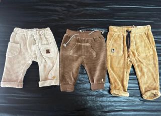 Přijďte si k nám pro super dětské kalhoty☺️🥰 Džíny, manžestráky, tepláky a další 😉☺️ Velikosti 55-98 Pro holky I kluky 🩵💜...