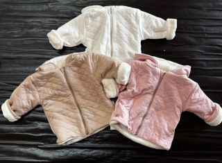 Přijďte si k nám pro krásné věcičky Babyservice ☺️🥰 Kabátky, overaly, čepice, rukavičky a bačkůrky. Velikosti 56-80 Krásně...