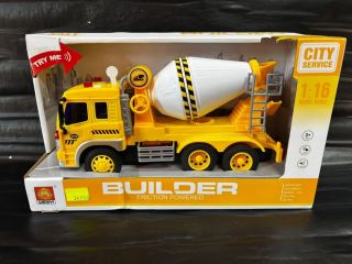 Ještě nemáte dárek pod stromeček?🎄🎁 Přijďte si pro super realistické auta pro kluky 🚘🥰 Ceny od 249,- Dělají různé...