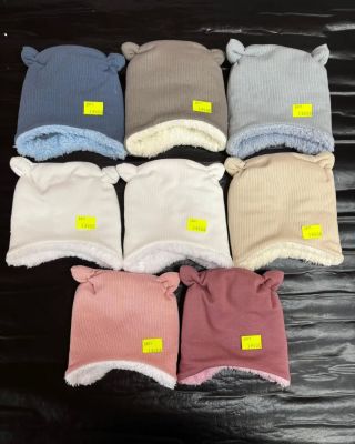 Narodilo se vám miminko v zimě?❄️ Přijďte si pro krásné teplé čepičky a softshellové rukavičky 🥰😉 Ceny od 199,- Čepičky...