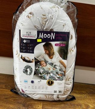 Chcete zařídit pohodlí sobě i miminku?🥰❤️ Přijďte si pro kojící polštáře 🍼😉 Krásné barvičky, bavlna nebo mušelín. Dvě...