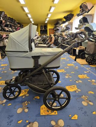 Teréní kočárky Thule Urban Glide 3 a 4 . Super do terénu i do města, nebo na sportování ❤️ Ruční brzda👍. Přijďte se...